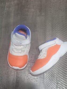 Jordan Nike Toddler Kids' Orange and White Athletic Shoes Size 7c Unisex